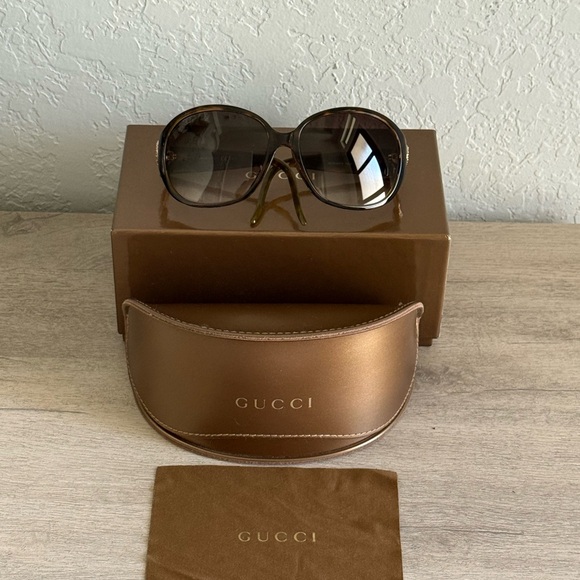 Gucci Large Frame Sunglasses Crystal Heart-shaped G Logo - Picture 5 of 17